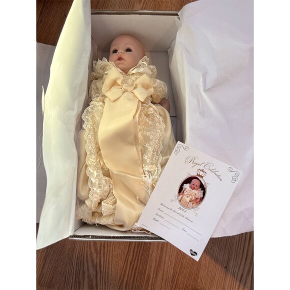 ADORA Royal Doll16" Prince George Exclusive 2013 Commemorative Edition Mint Box - Picture 6 of 8